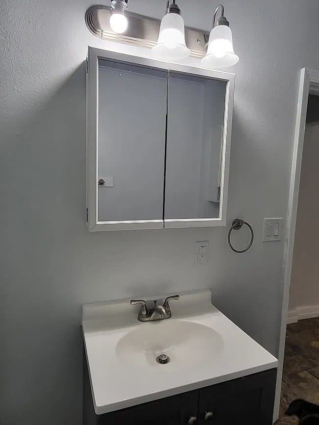 Sioux City House: 721 W 4th St