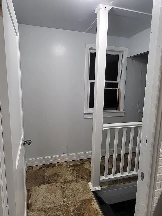 Sioux City House: 721 W 4th St