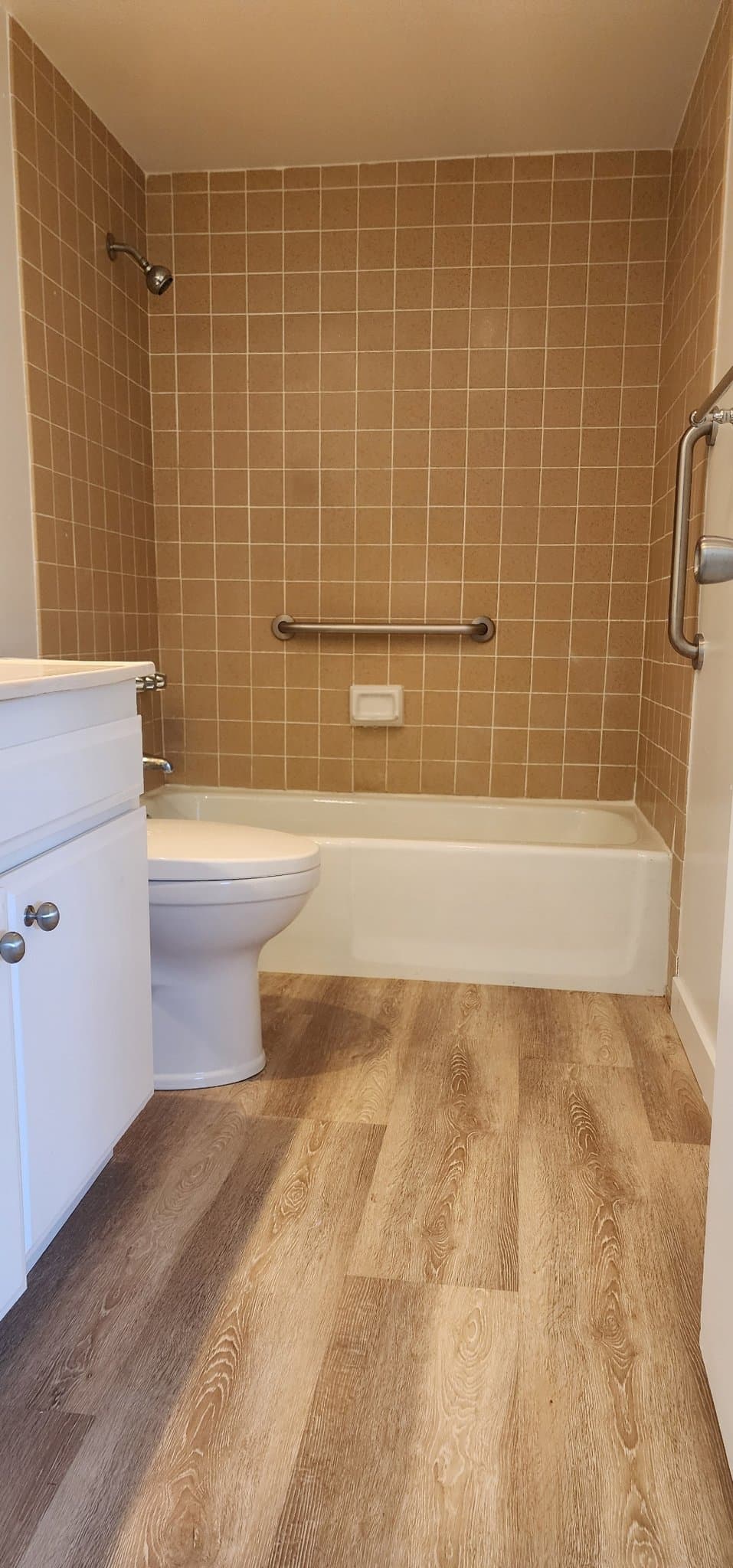 Redondo Beach Townhome: 714 N. Irena Ave.
