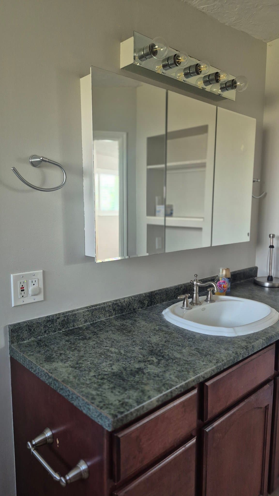 Murray House: 1447 E 5935 S
