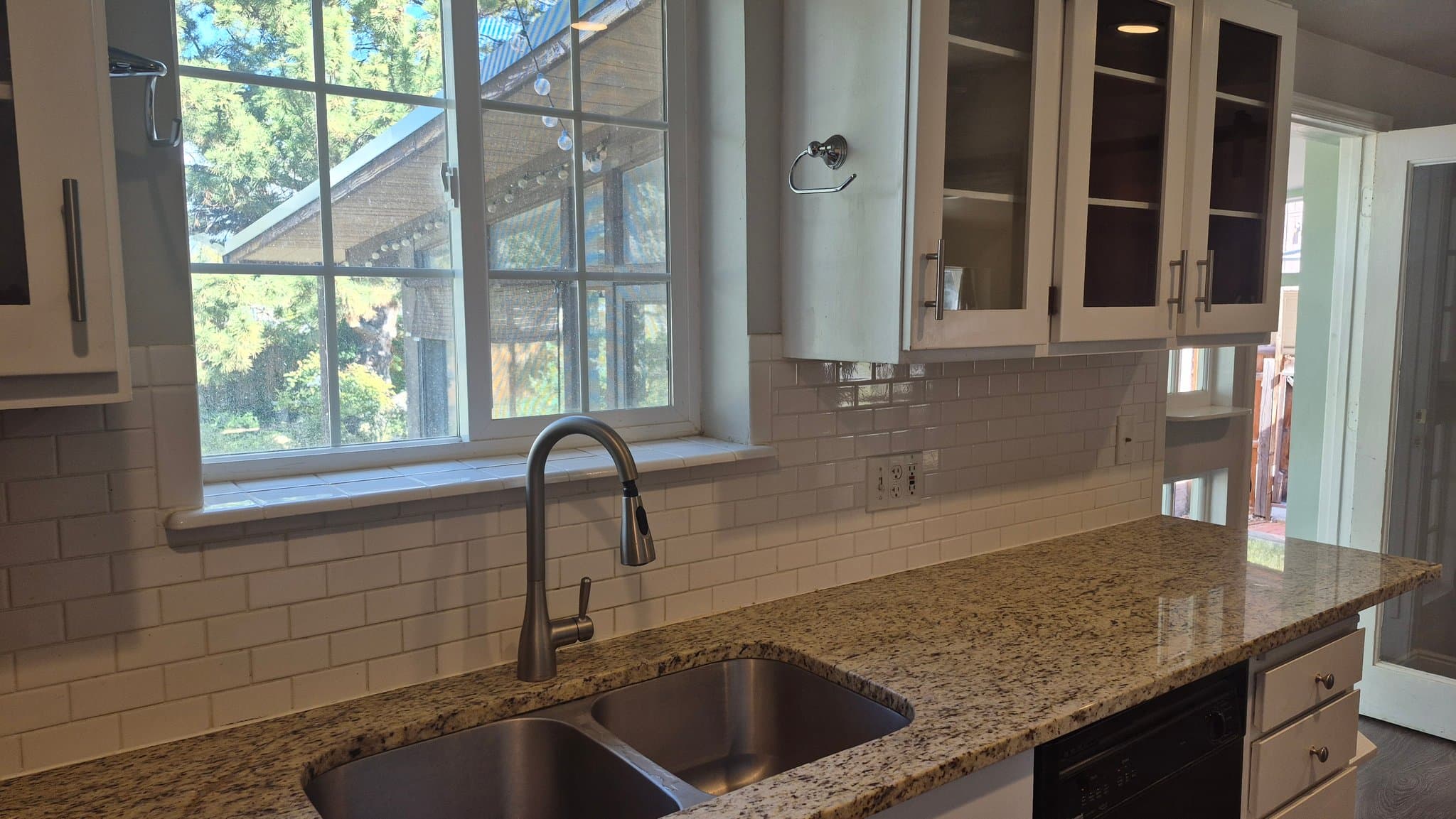 Murray House: 1447 E 5935 S