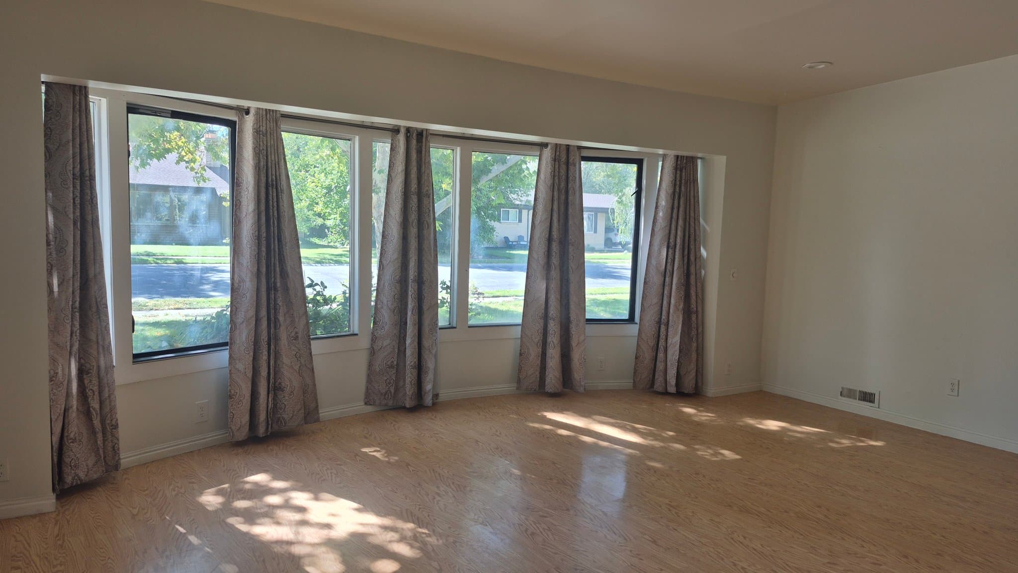 Murray House: 1447 E 5935 S