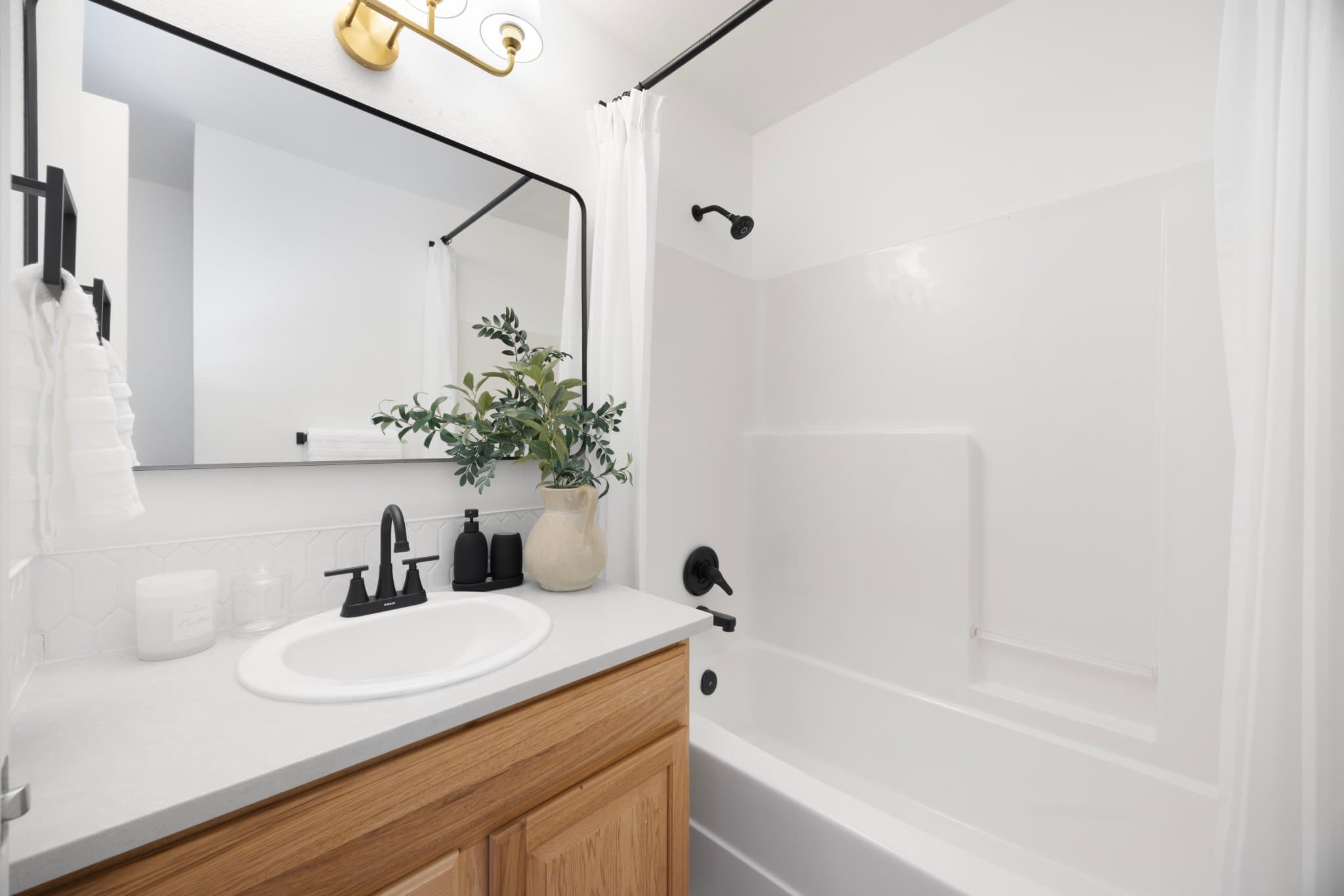 Fort Lupton House: 312 Mountain View Ave