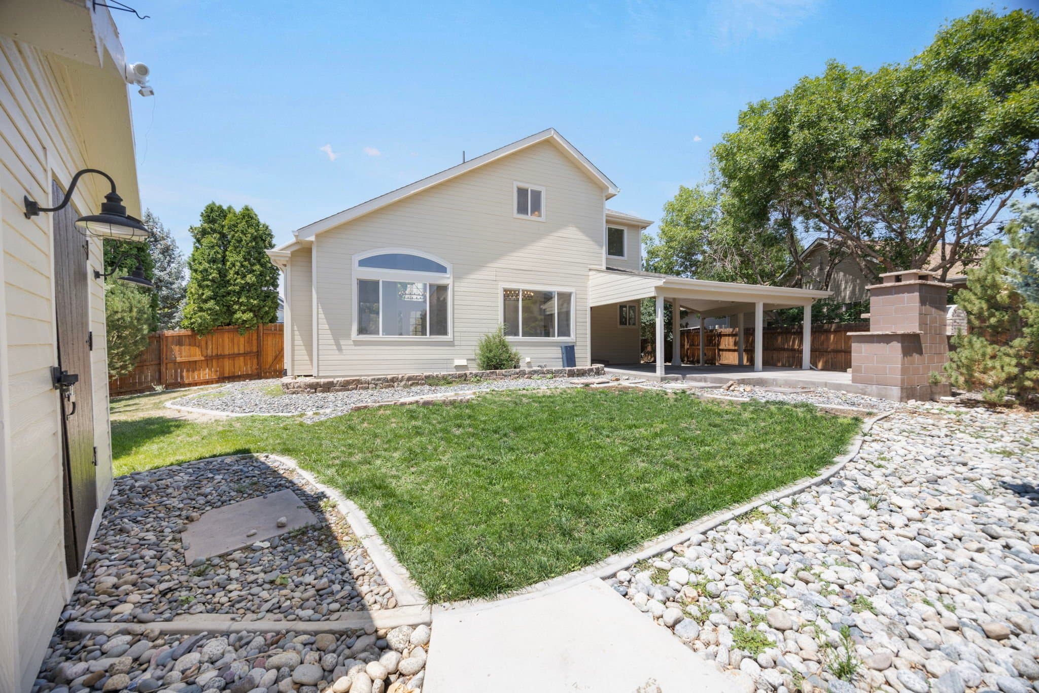 Fort Lupton House: 312 Mountain View Ave