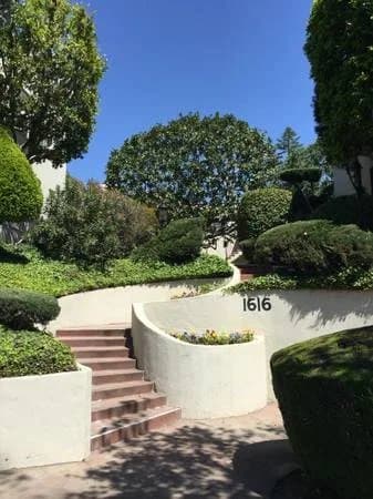 South Pasadena Apartment: 1616 Fair Oaks Ave,