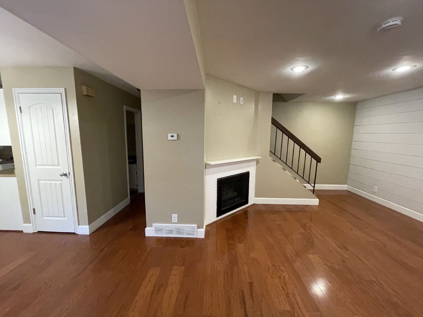 Midvale Townhome: 662 E Cobblestone Ln
