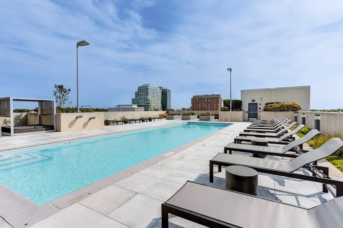 Chicago Condo: 1122 Westgate St