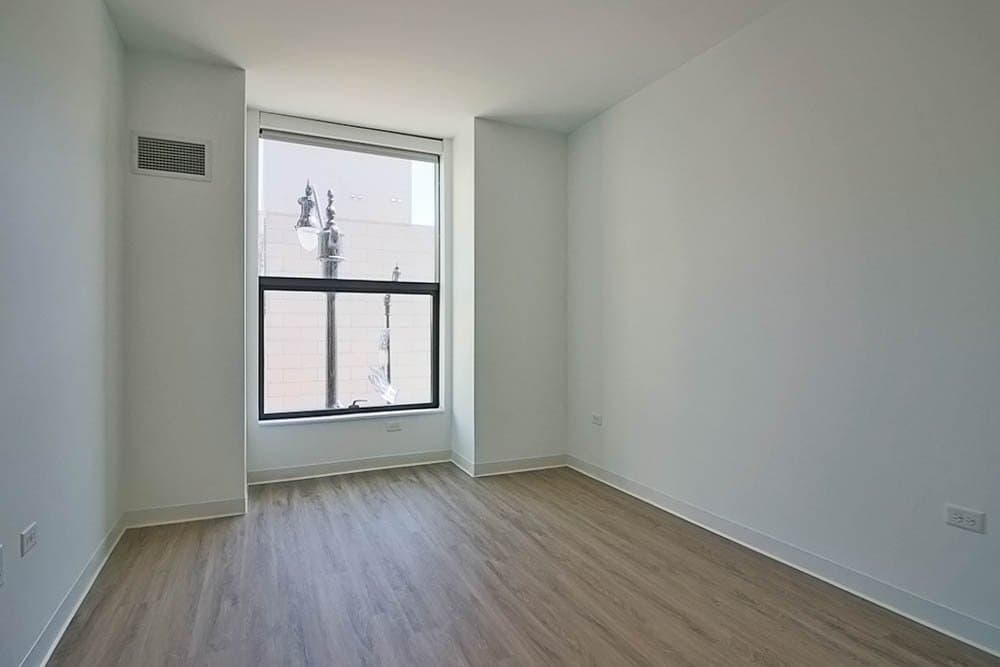 Chicago Condo: 839 W Van Buren St