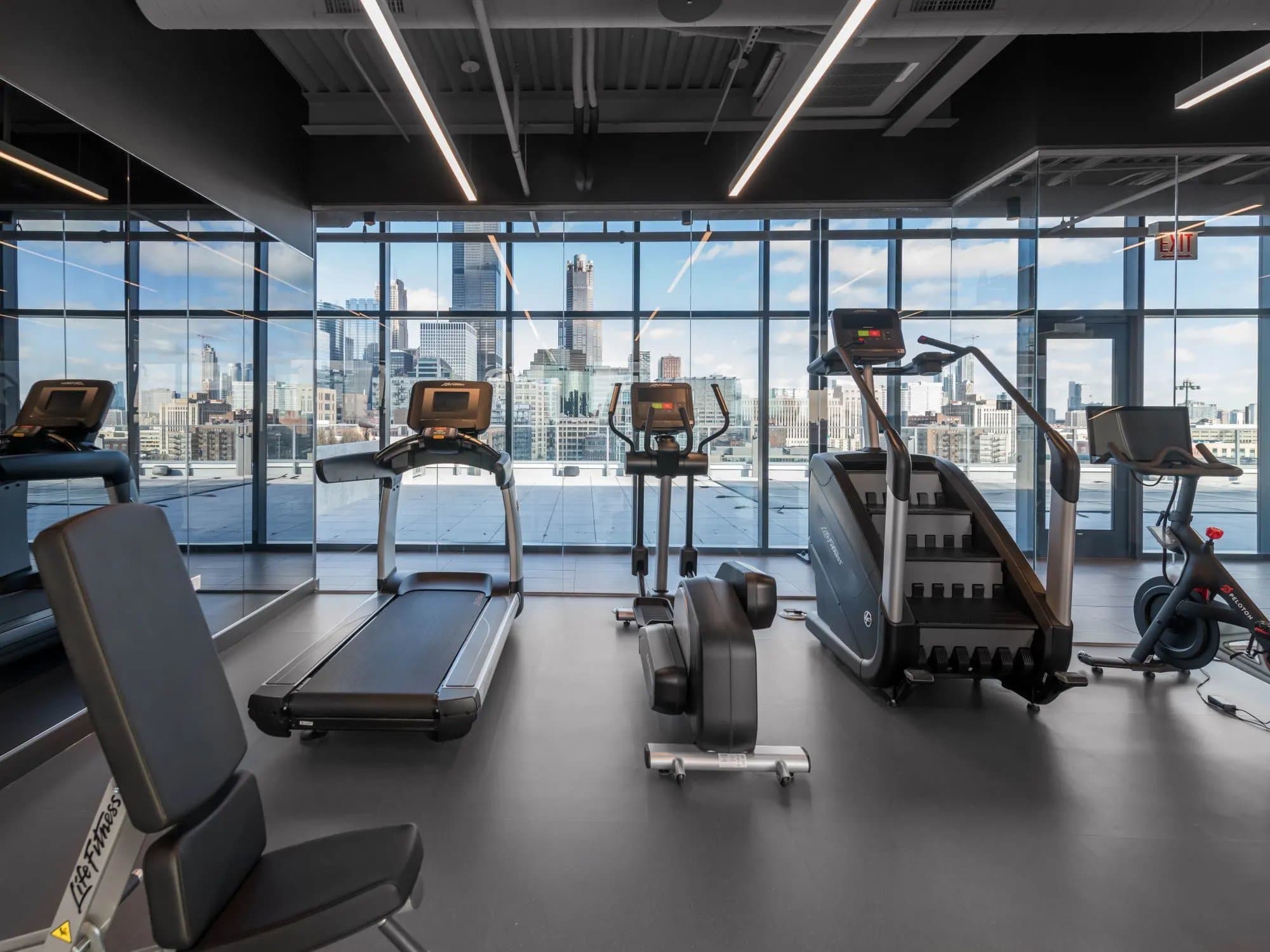 Chicago Condo: 839 W Van Buren St
