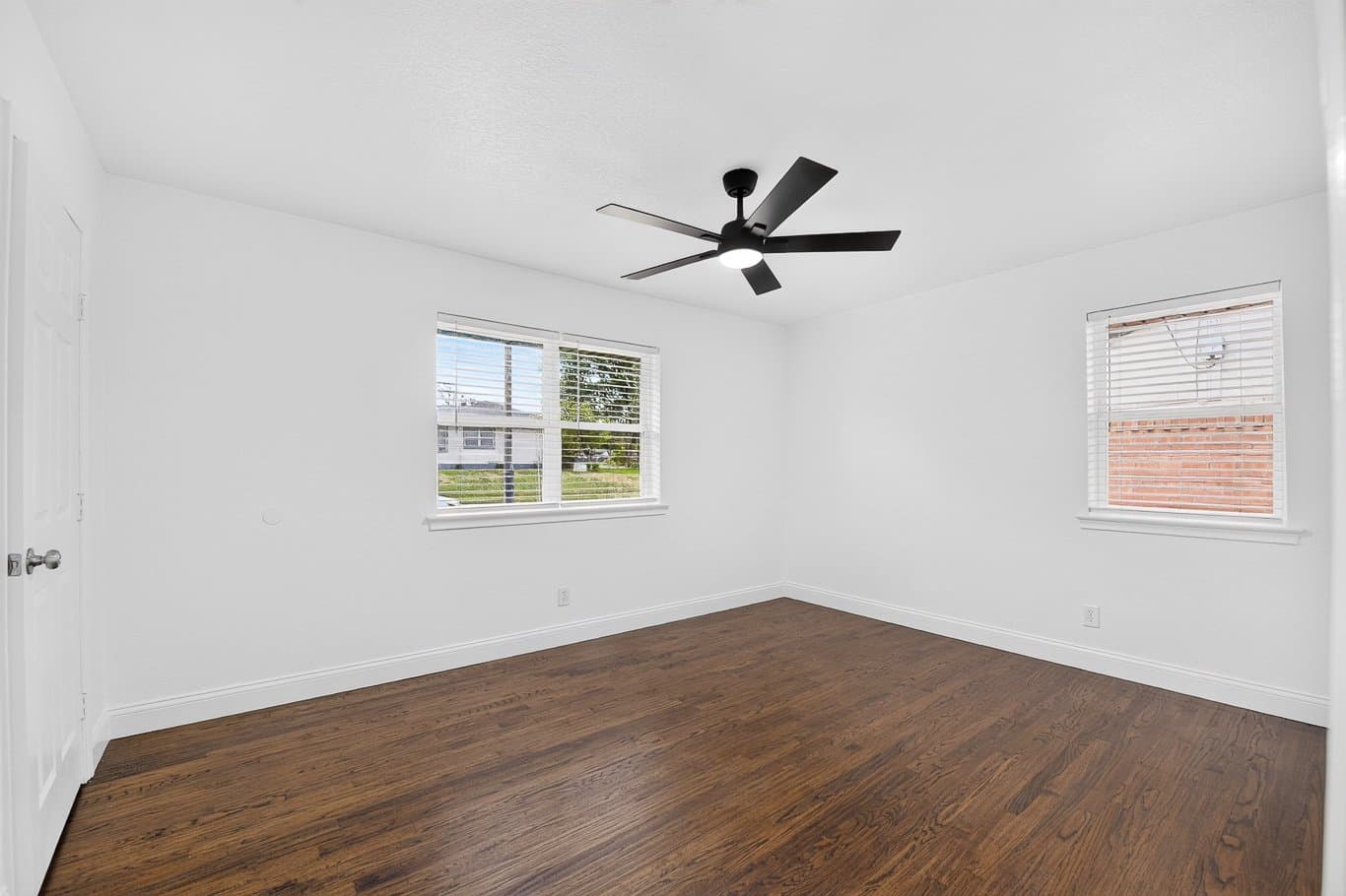 Dallas House: 2212 Larry Drive