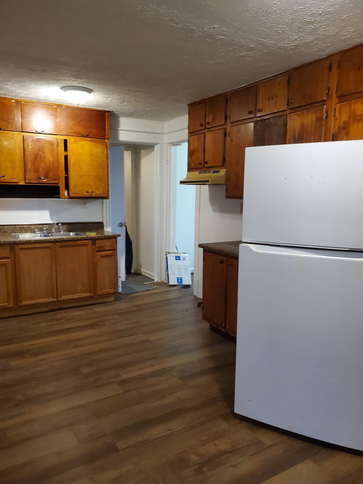 Rochester House: 90 Hollenbeck St