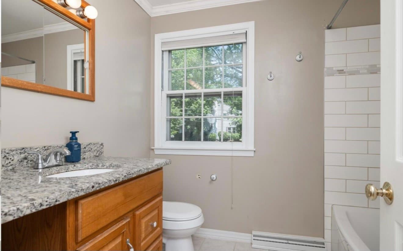 Wilmington House: 104 Delview Dr