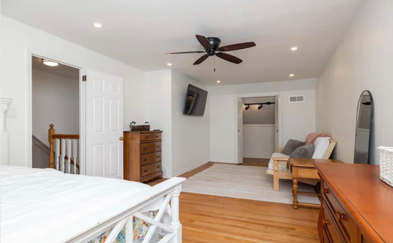 Wilmington House: 104 Delview Dr