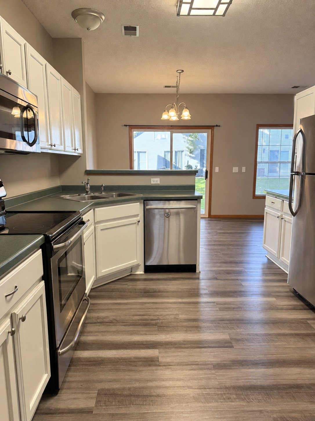 Shakopee Townhome: 1471 Yorkshire Ln