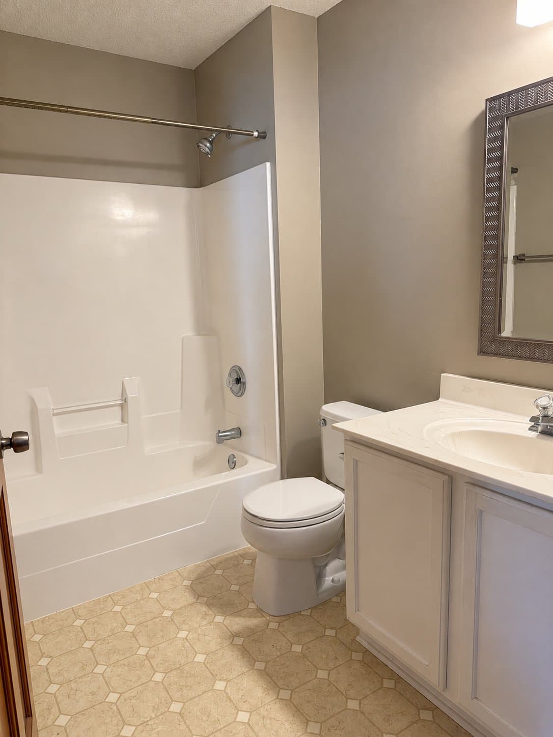 Shakopee Townhome: 1471 Yorkshire Ln