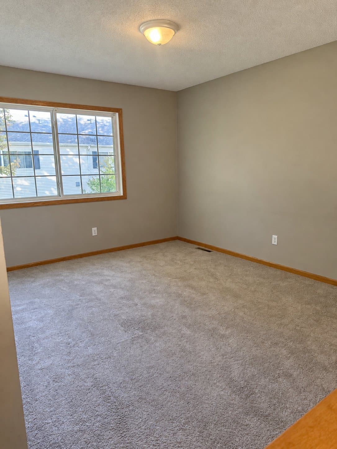 Shakopee Townhome: 1471 Yorkshire Ln