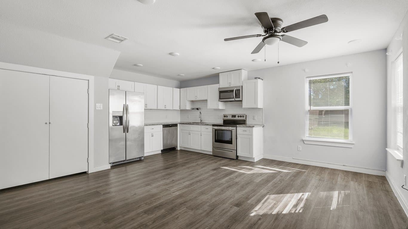 Houston Multiplex: 11610 Danford Ln