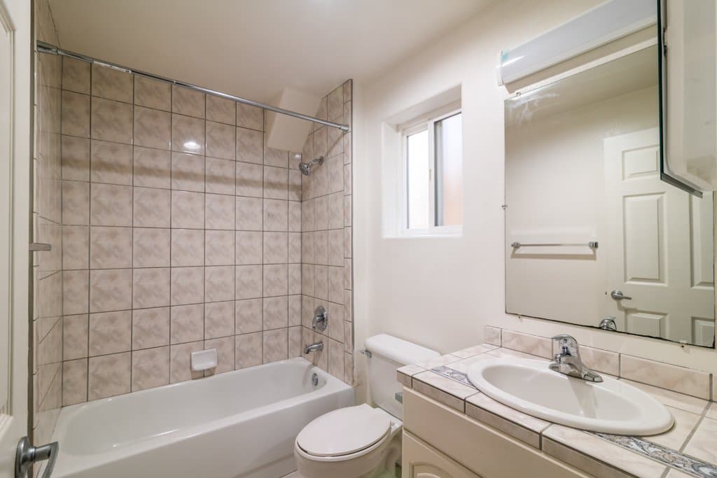 San Diego Townhome: 2905 India St