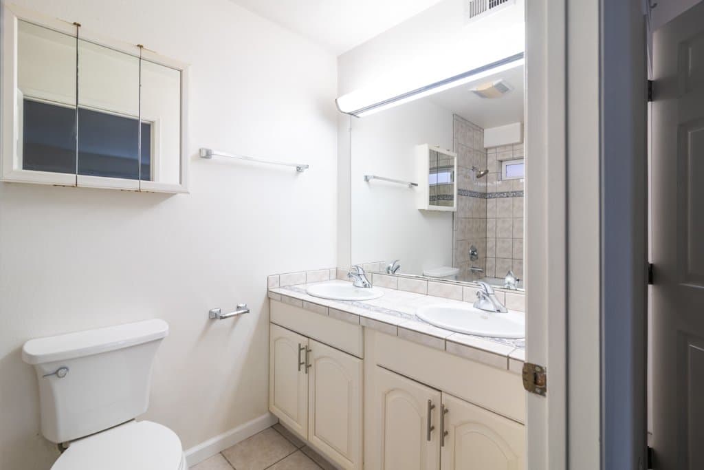 San Diego Townhome: 2905 India St