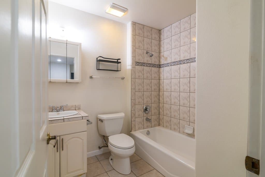 San Diego Townhome: 2905 India St