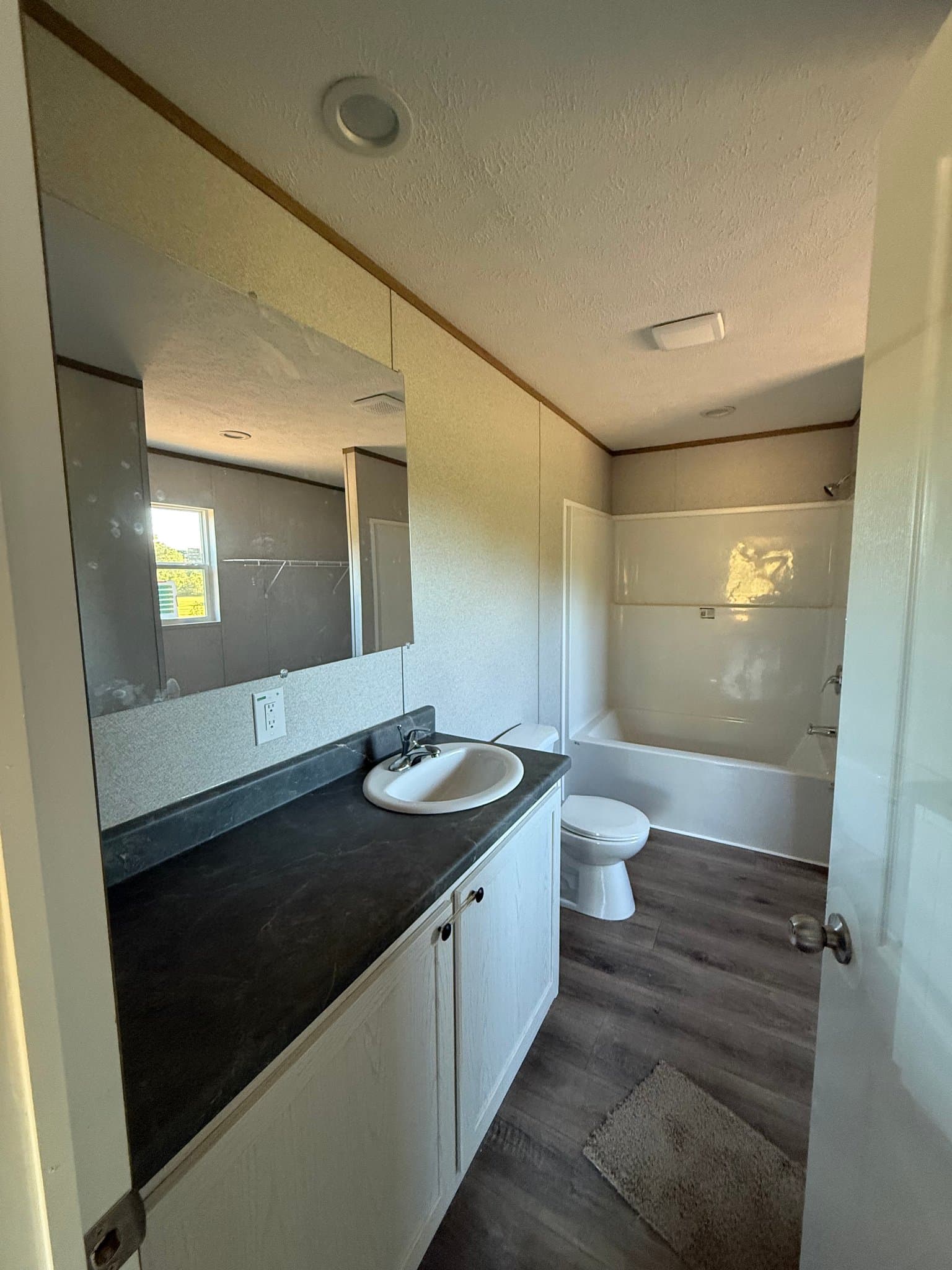 Lumberton House: 2050 Powersville Rd