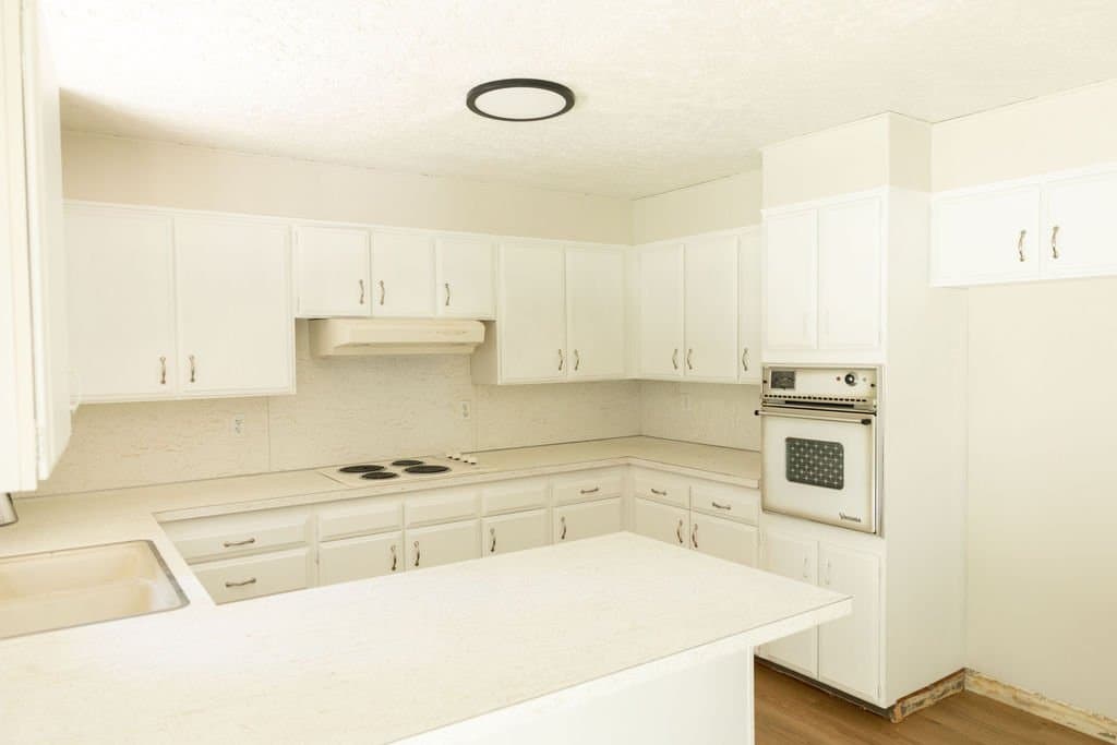 Huntsville House: 916 S 6800 E