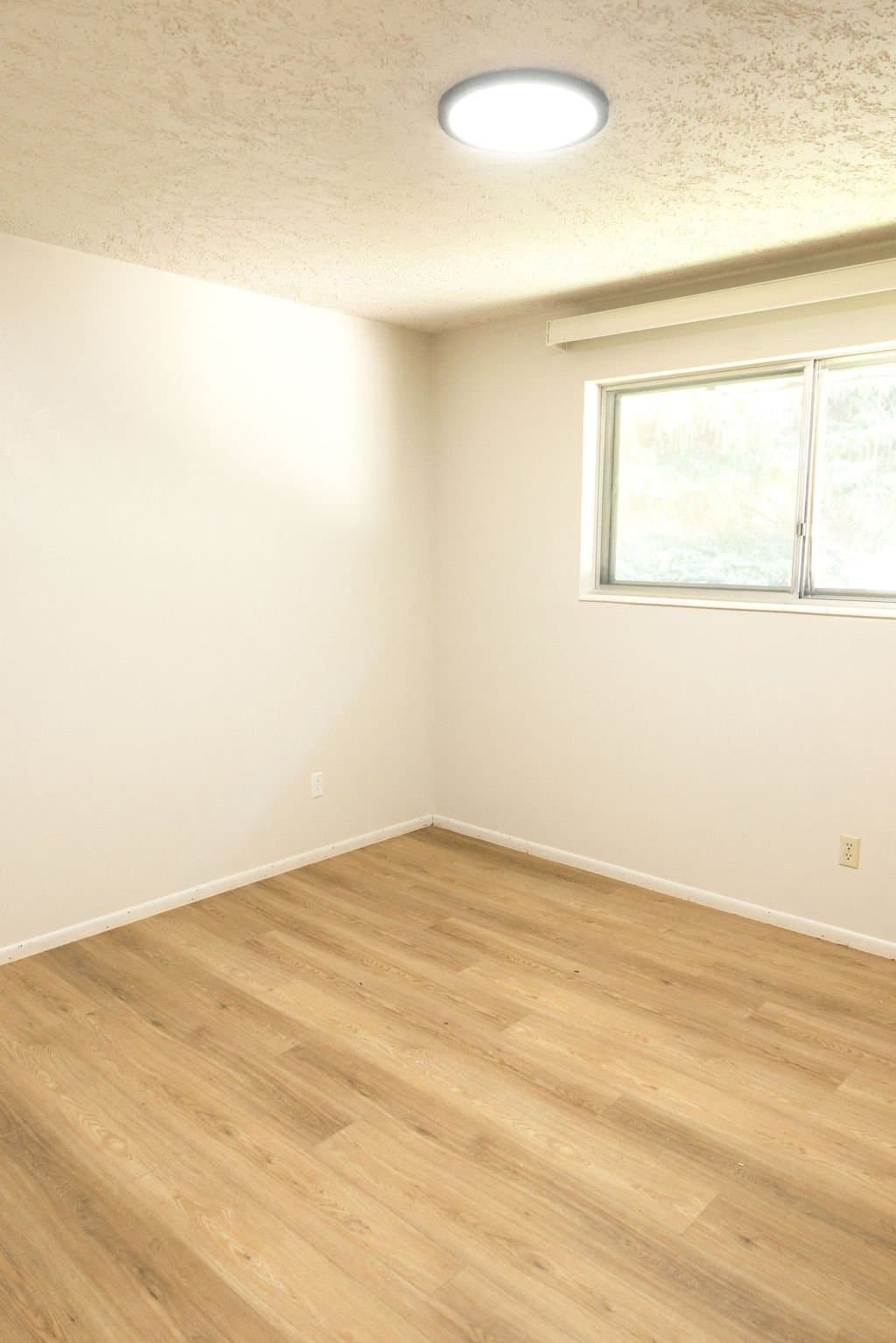 Huntsville House: 916 S 6800 E