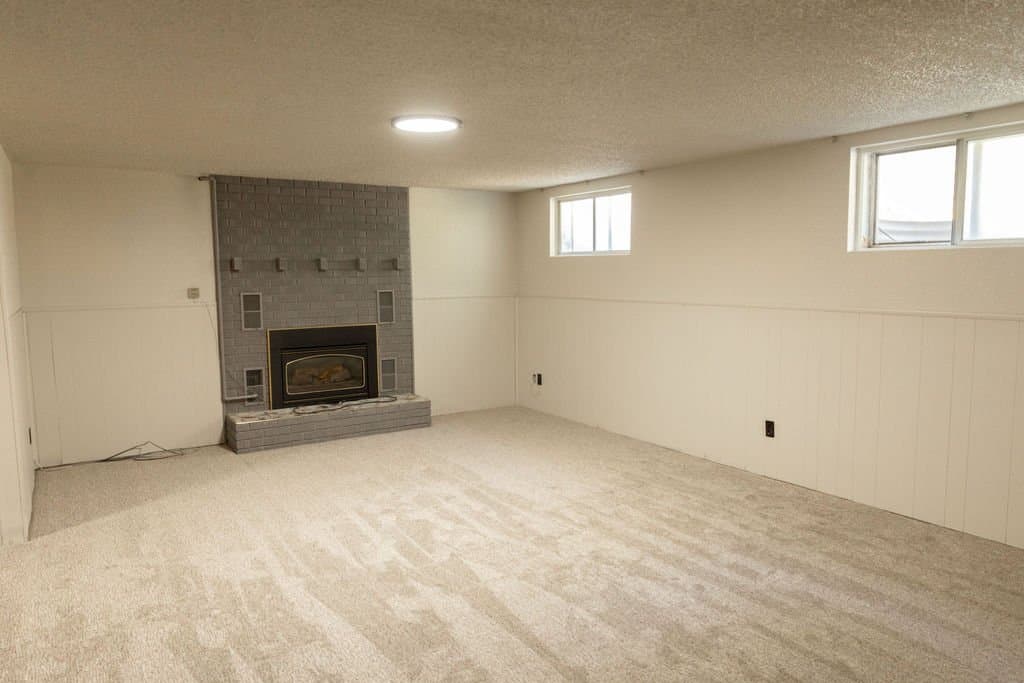 Huntsville House: 916 S 6800 E