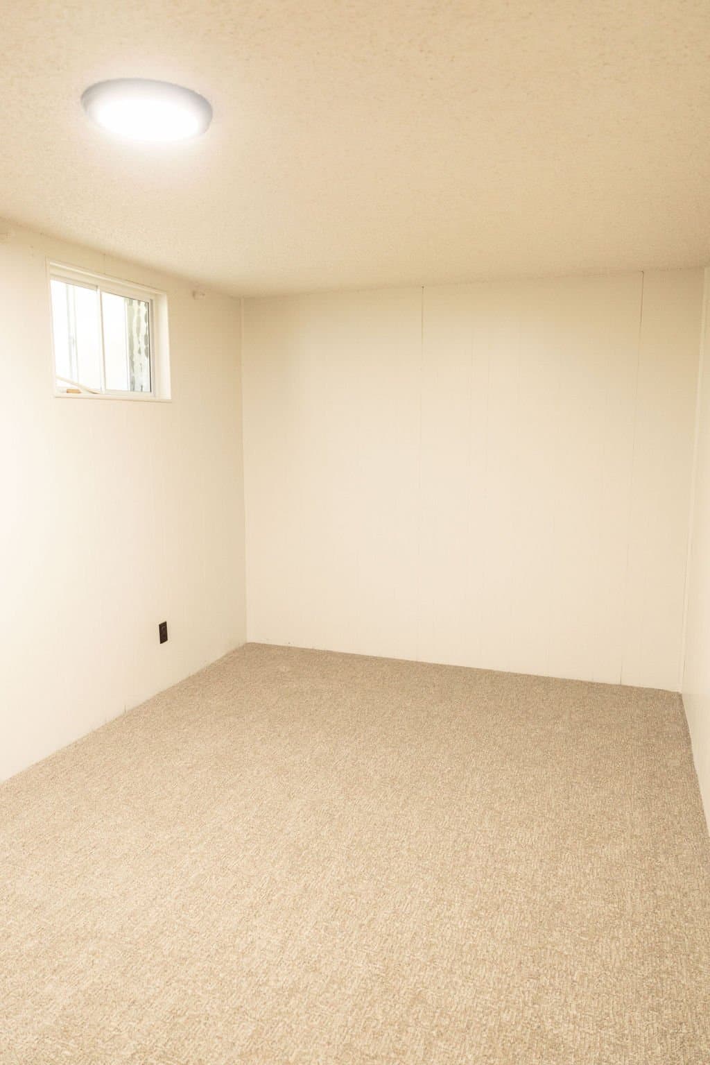 Huntsville House: 916 S 6800 E