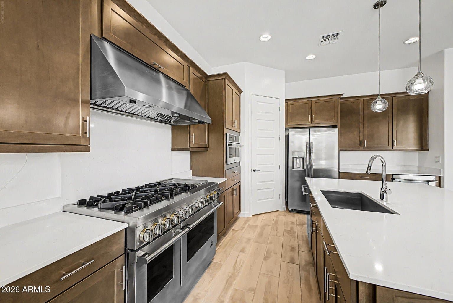 Peoria House: 25832 N 77th Dr