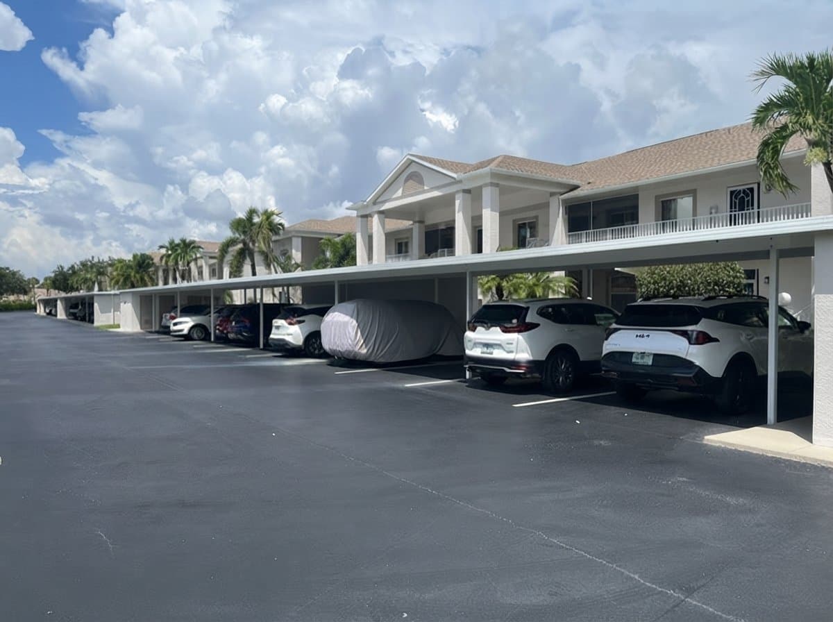 Estero Condo: 20621 Country Creek Dr