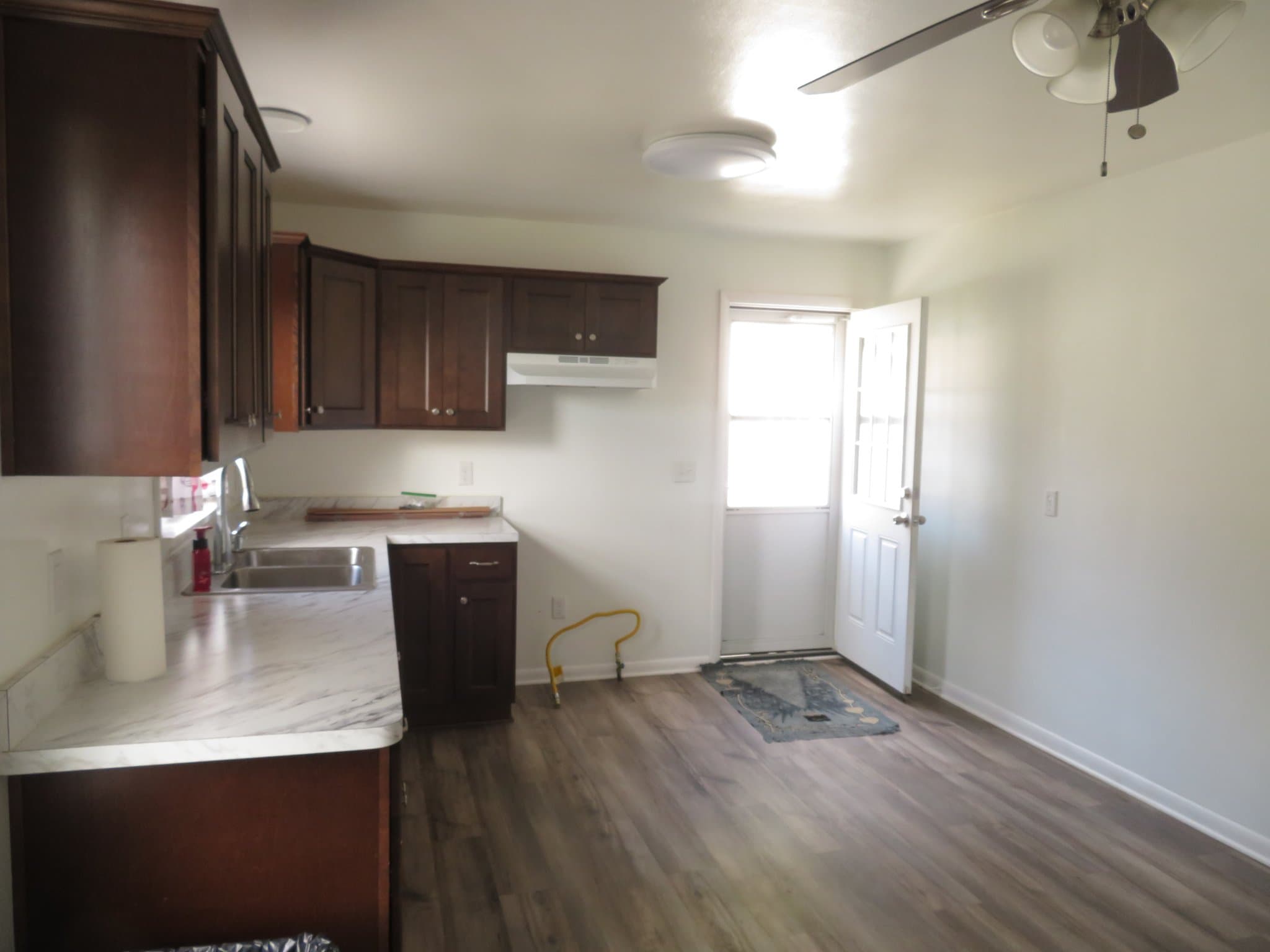 Akron House: 1615 Hyde Park Ave