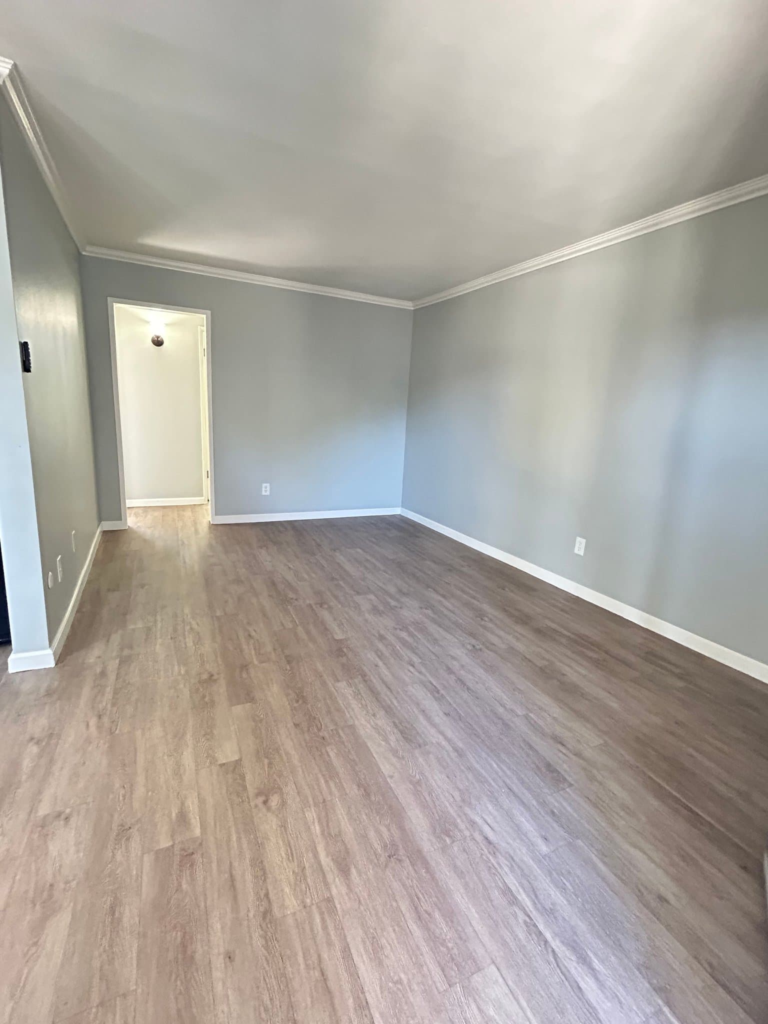 Canoga Park Apartment: 8820 Topanga Canyon Blvd Apt 9