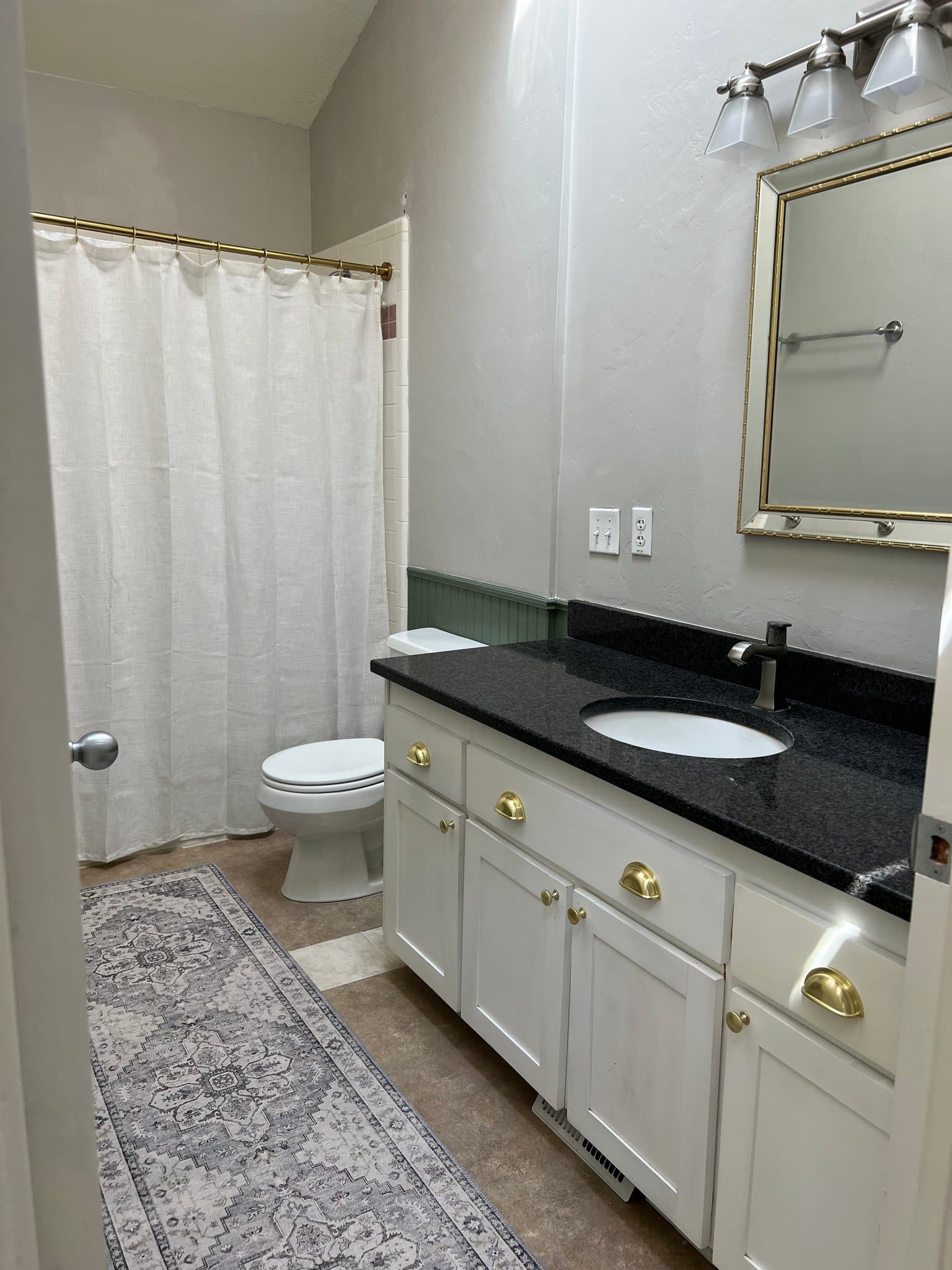 Provo House: 2066 N 1220 E