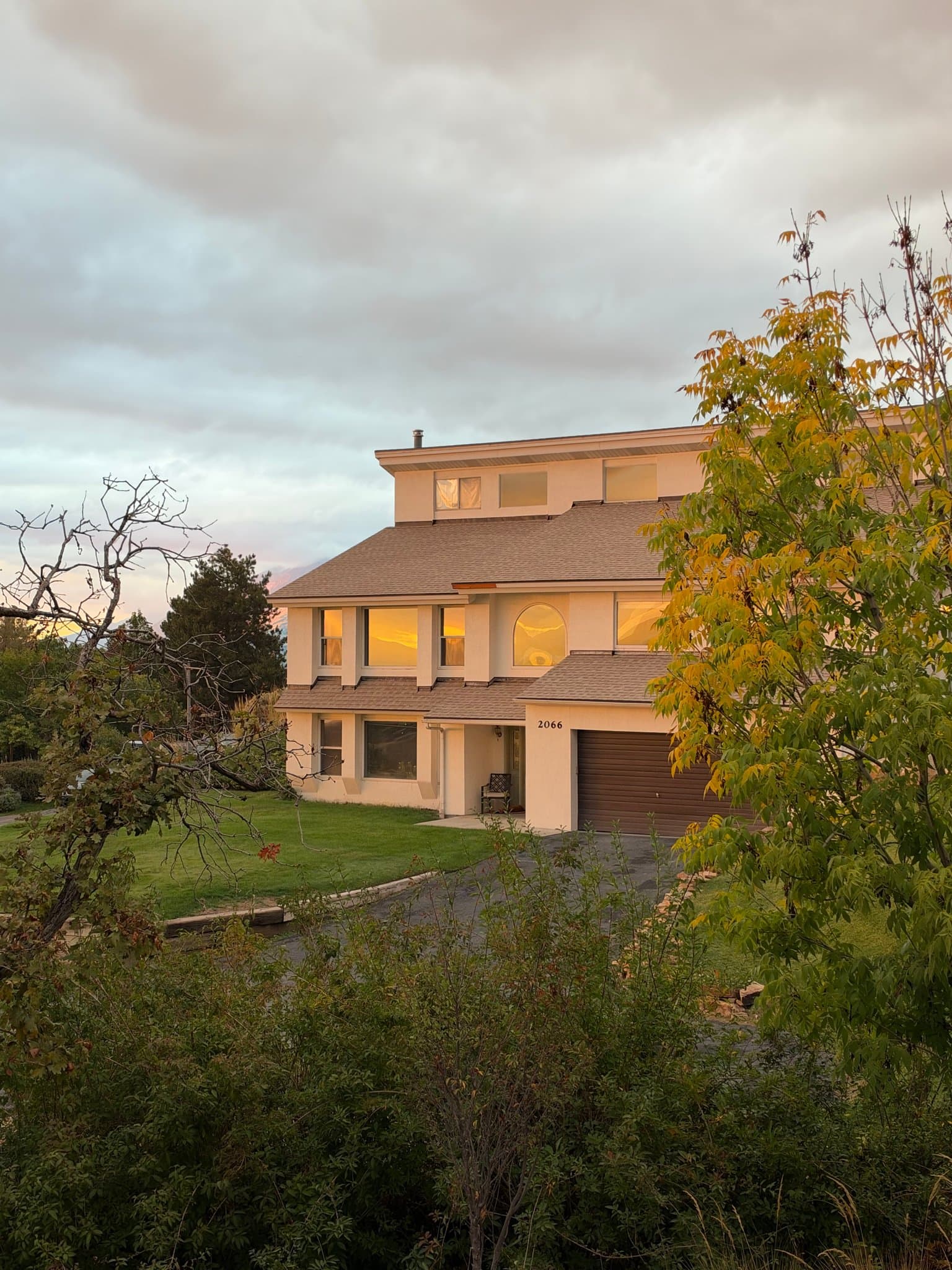 Provo House: 2066 N 1220 E