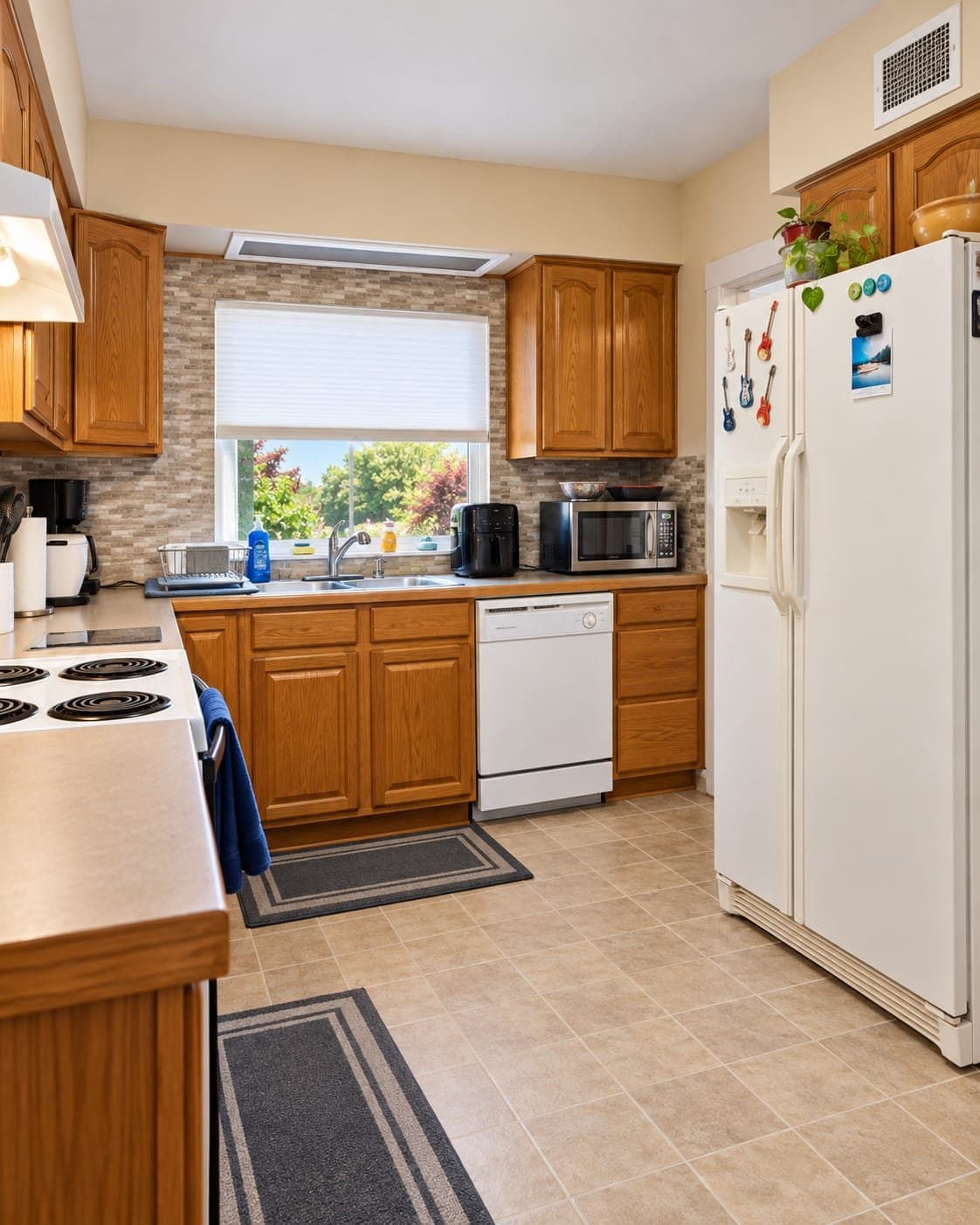 Centralia Apartment: 225 Harrison Ave