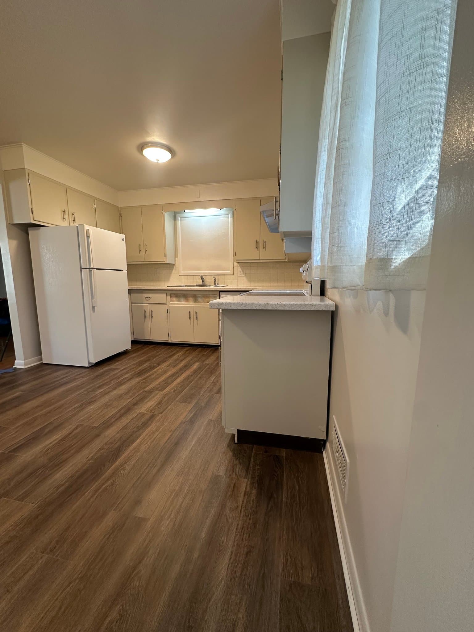 Denver House: 6891 Larsh Dr.