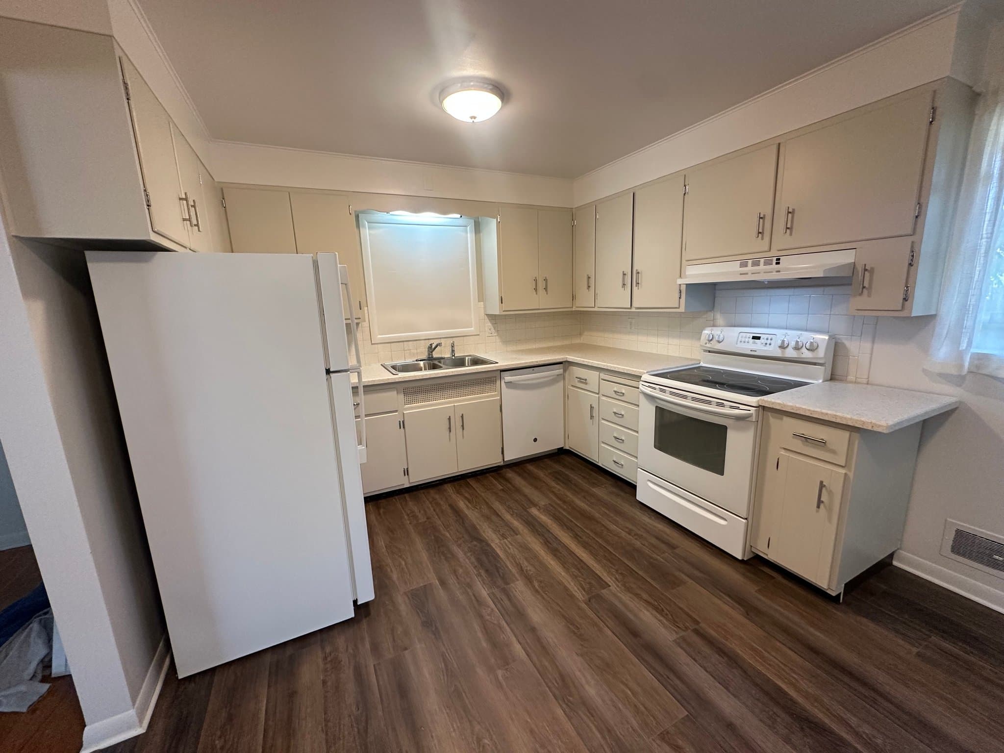 Denver House: 6891 Larsh Dr.