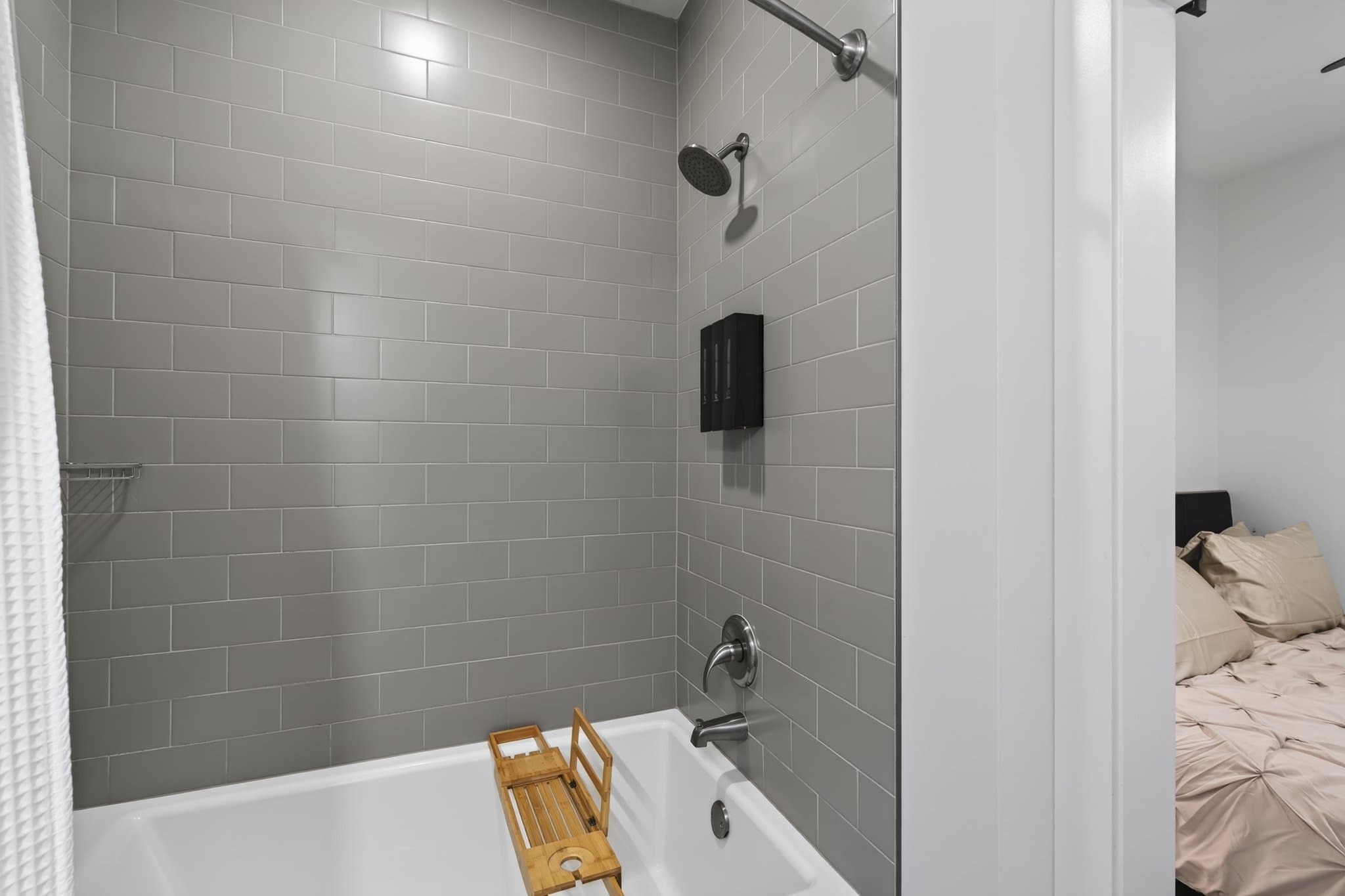 Atlanta Single Room: 980 Howell Mill Rd
