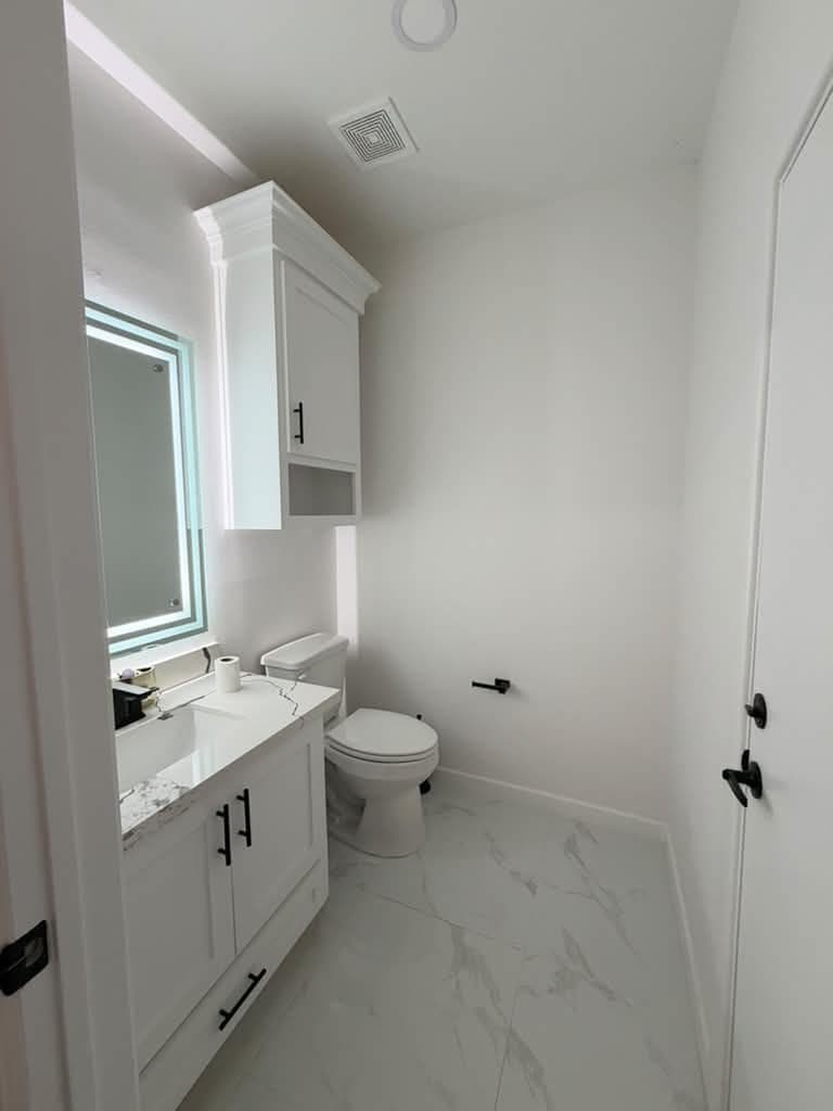 Mission House: 3005 Timberwood Ave