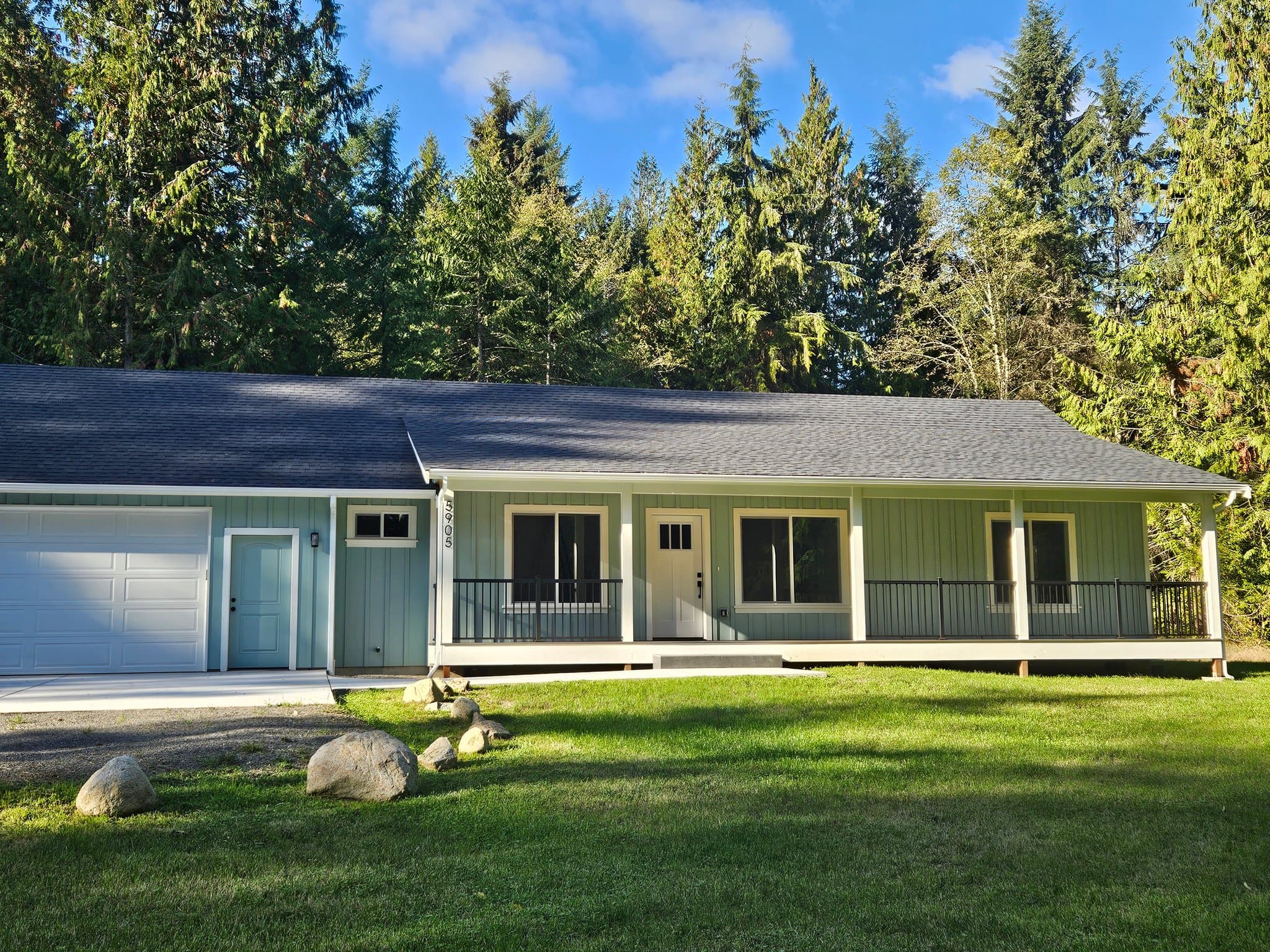 Stanwood House: 5905 148th St NW