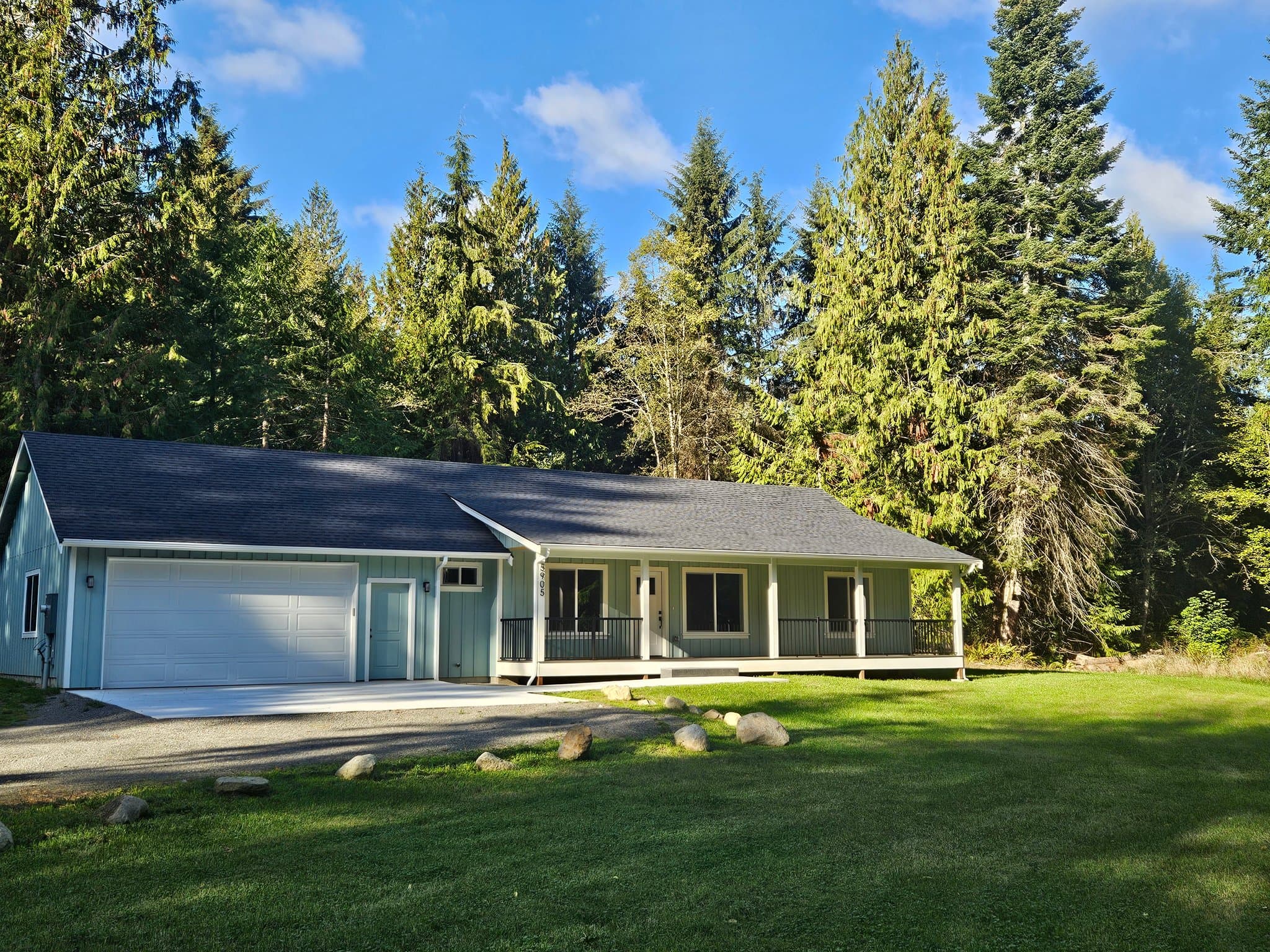 Stanwood House: 5905 148th St NW