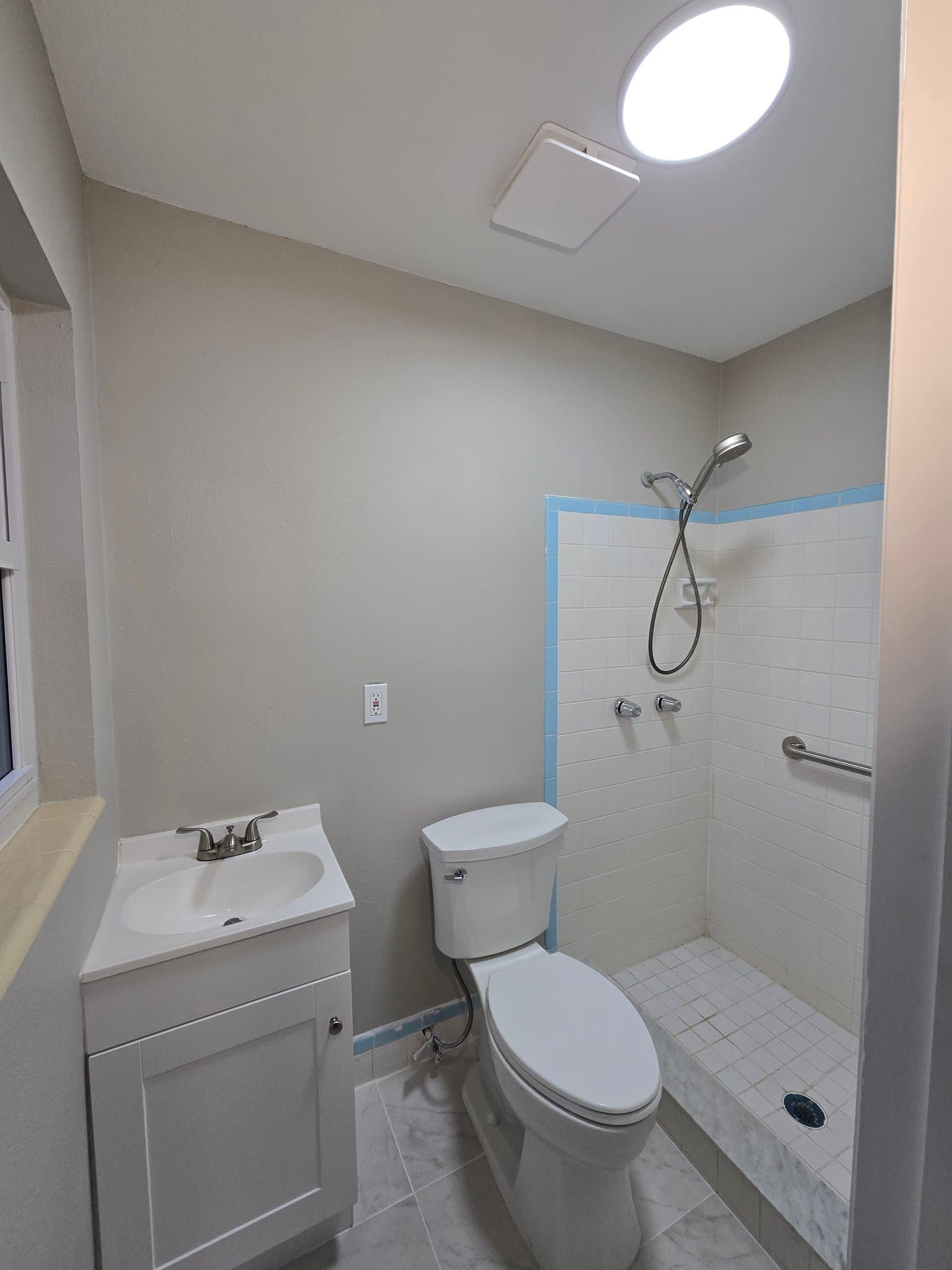Melbourne House: 1857 Glenwood Dr