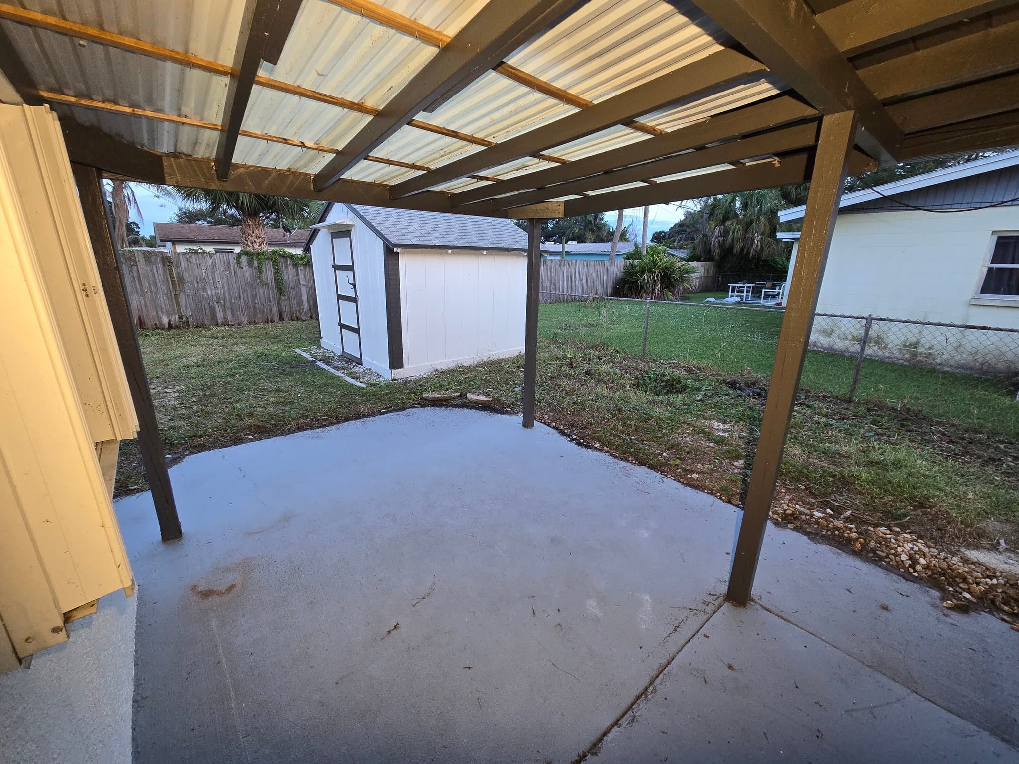 Melbourne House: 1857 Glenwood Dr