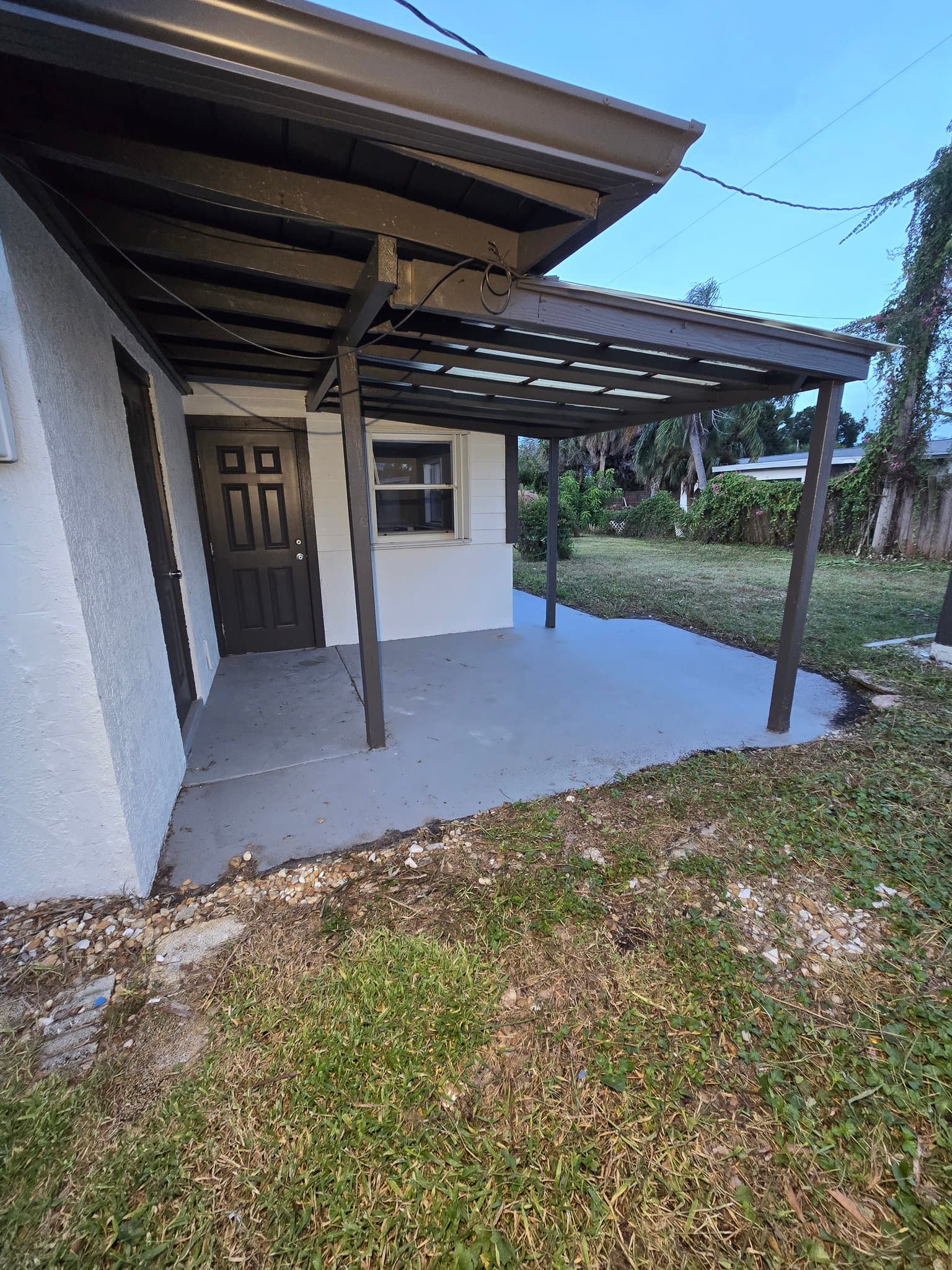 Melbourne House: 1857 Glenwood Dr