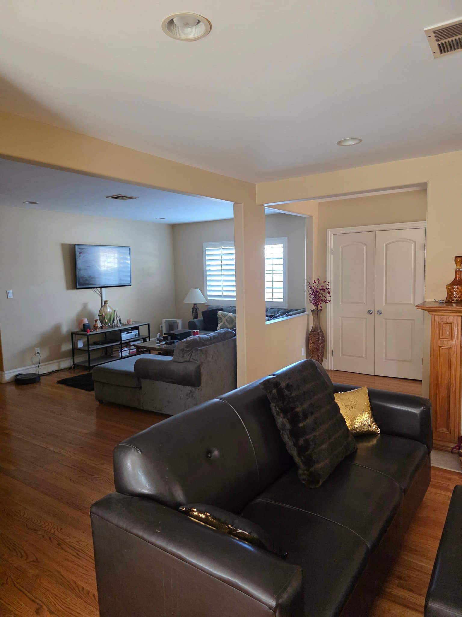 Sherman Oaks House: 5543 Buffalo Ave