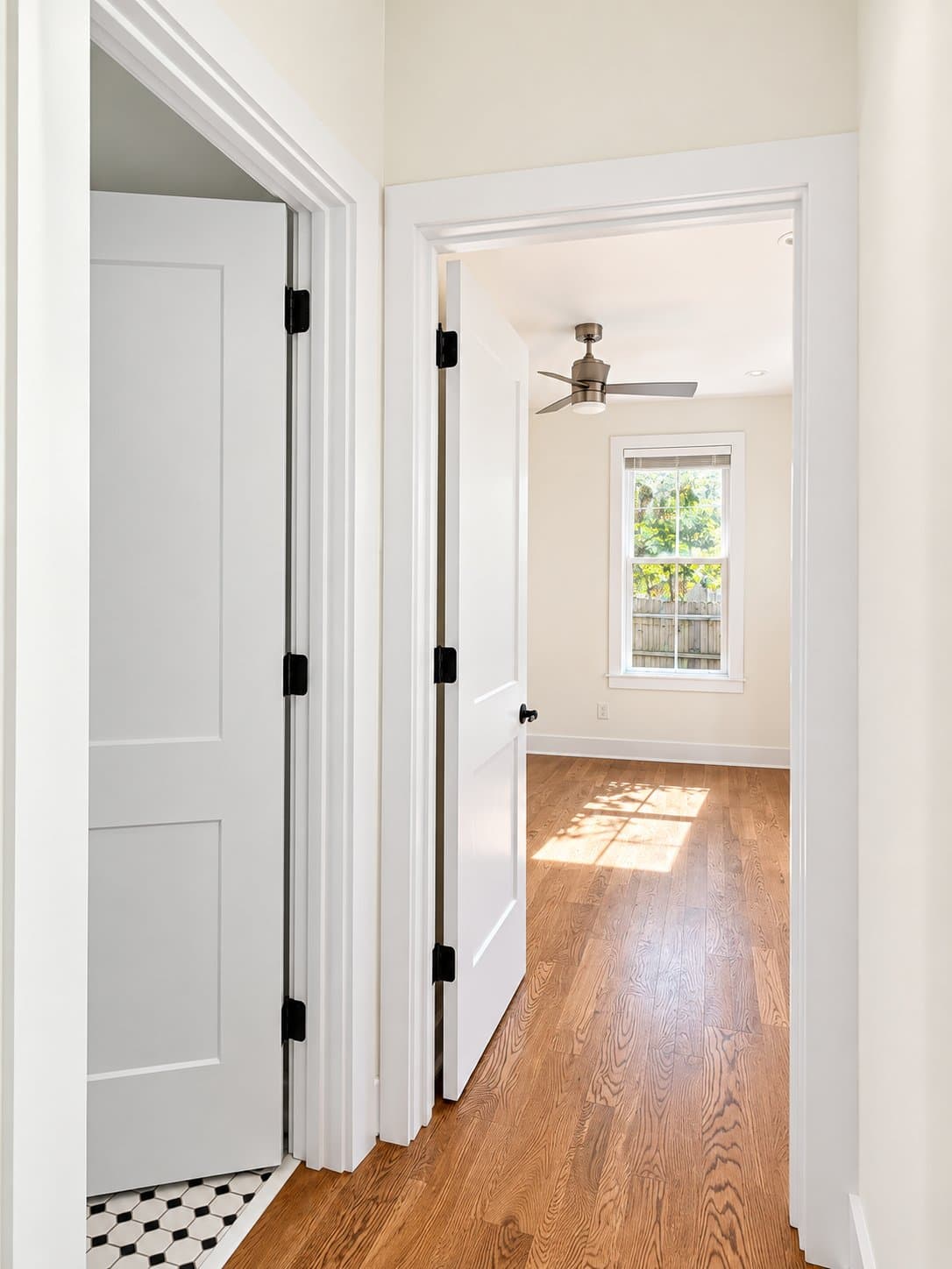 Charleston House: 13 Nunan Street