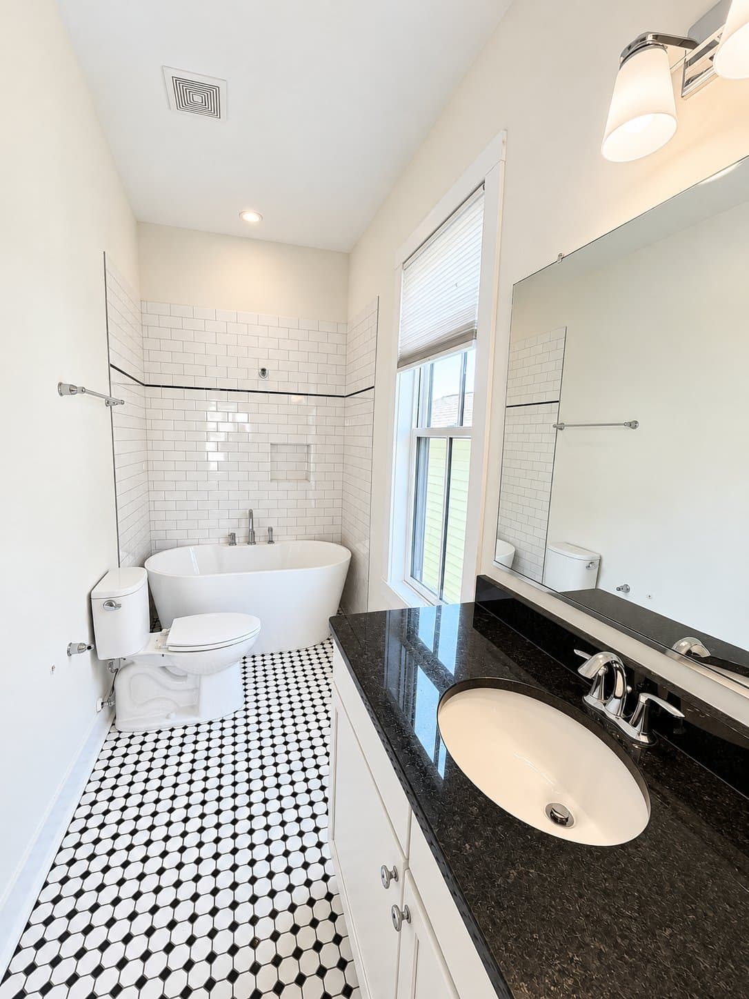 Charleston House: 13 Nunan Street