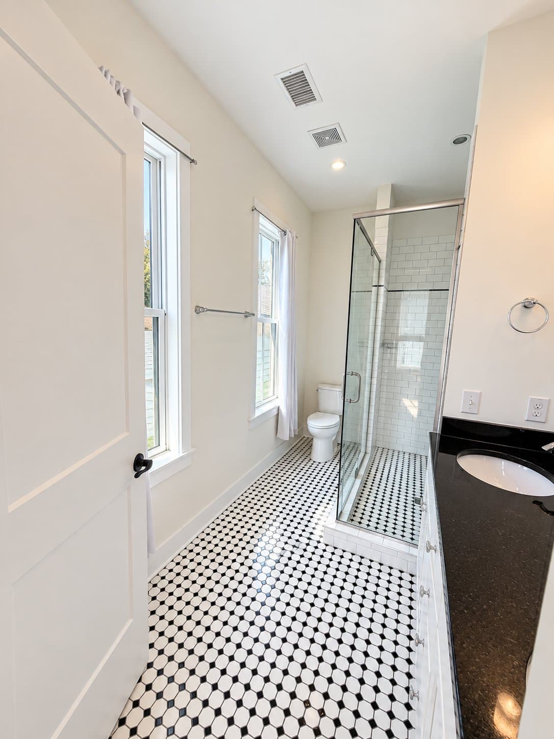 Charleston House: 13 Nunan Street
