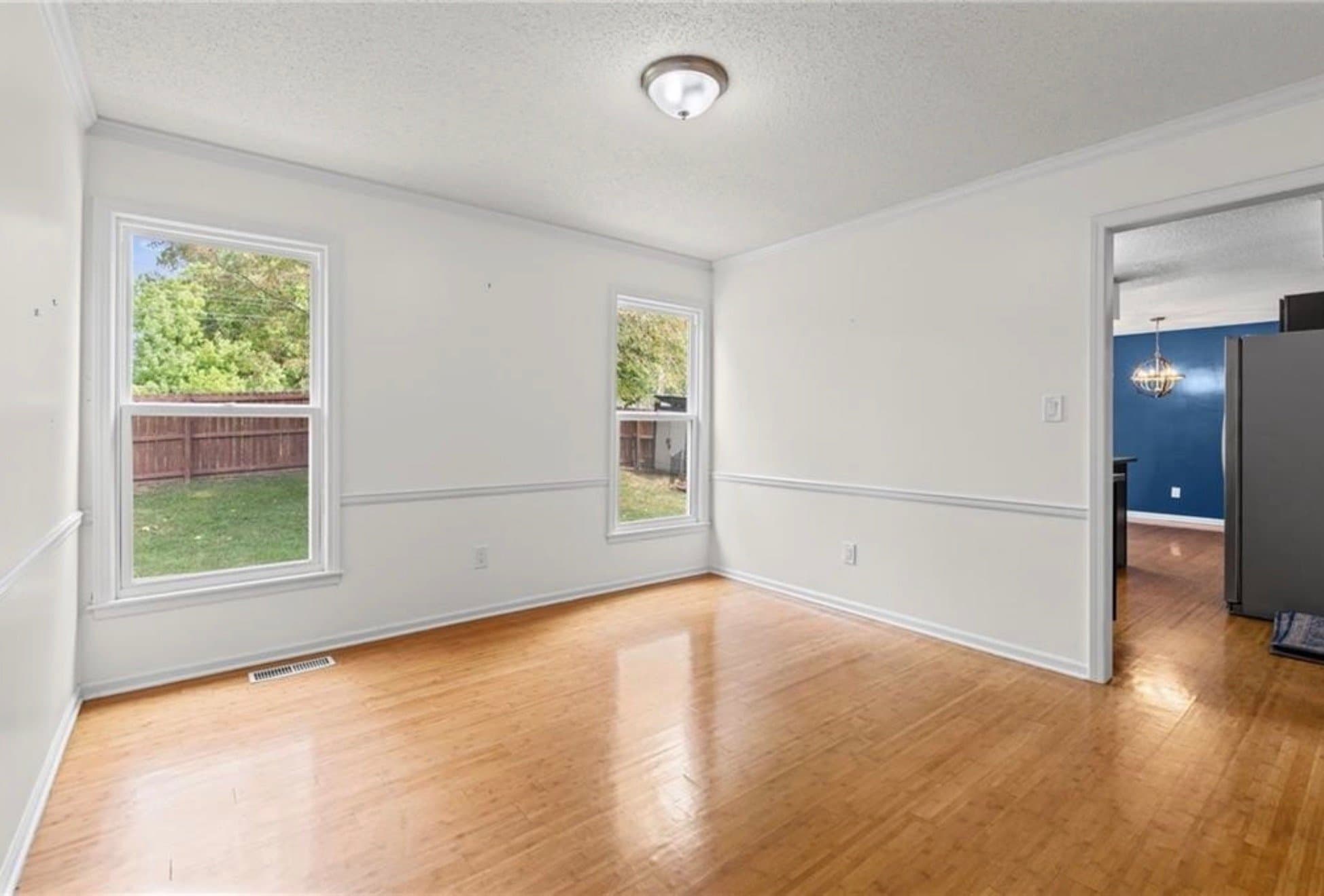 Lenexa House: 8933 Woodstone St